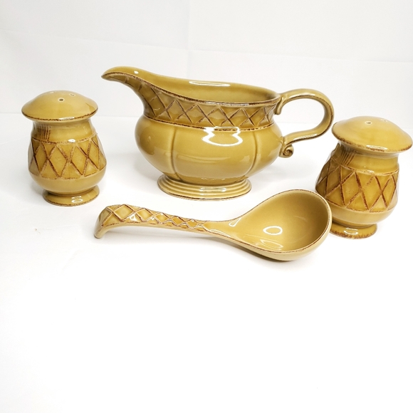 Brylane Home Kitchen 4 Piece Set - Picture 1 of 11